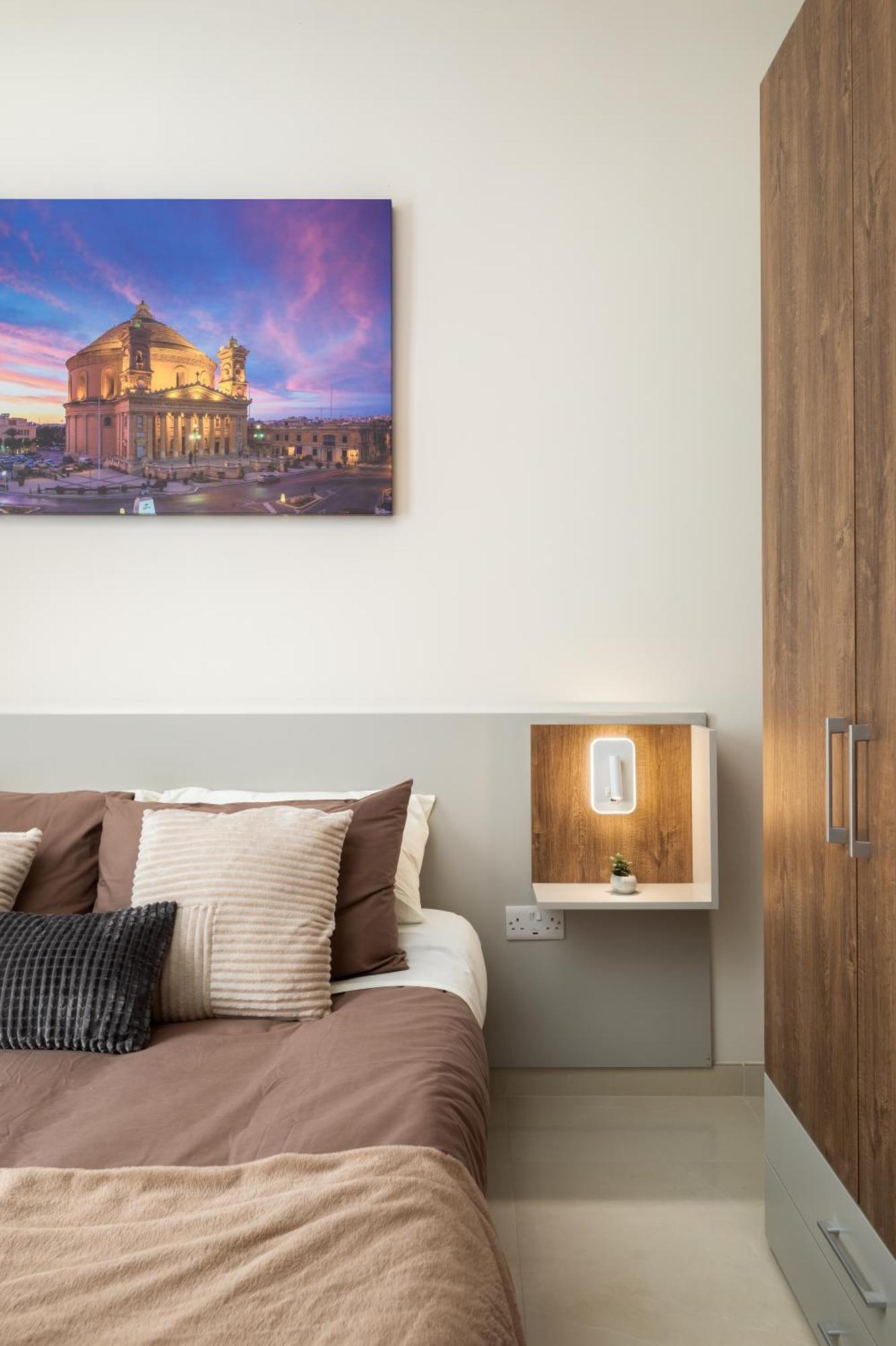 Edka Suites - Modern Sunlit 2Bd Apartments With Balconies - Close To Sliema Promenade, St Julian'S & St Georges Bay Gzira Buitenkant foto