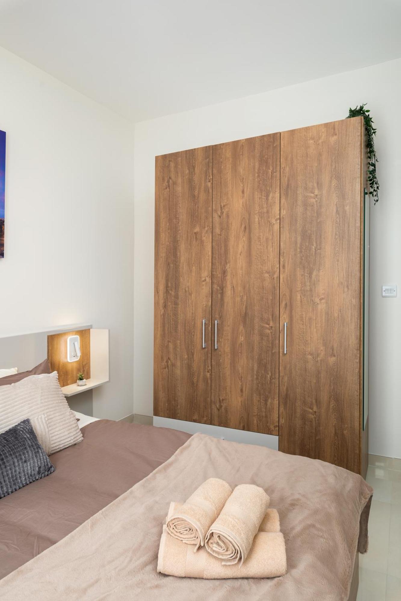 Edka Suites - Modern Sunlit 2Bd Apartments With Balconies - Close To Sliema Promenade, St Julian'S & St Georges Bay Gzira Buitenkant foto