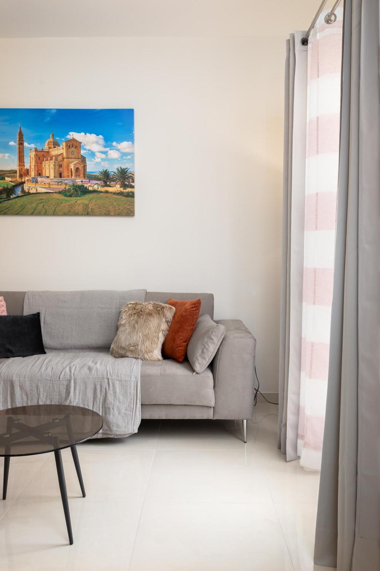 Edka Suites - Modern Sunlit 2Bd Apartments With Balconies - Close To Sliema Promenade, St Julian'S & St Georges Bay Gzira Buitenkant foto